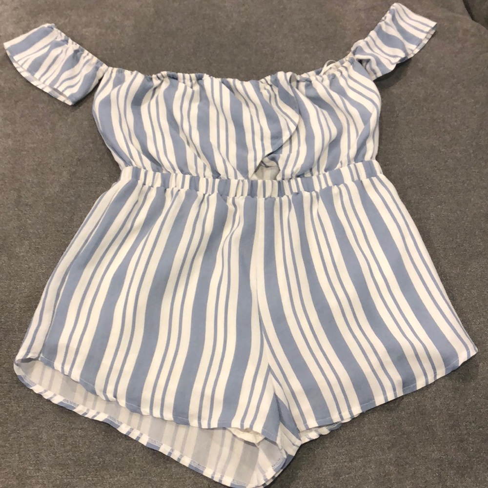 Romper white/blue striped Size L